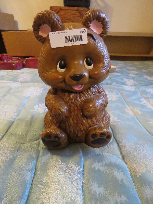 lot 589 image: Teddy Bear Coin Bank