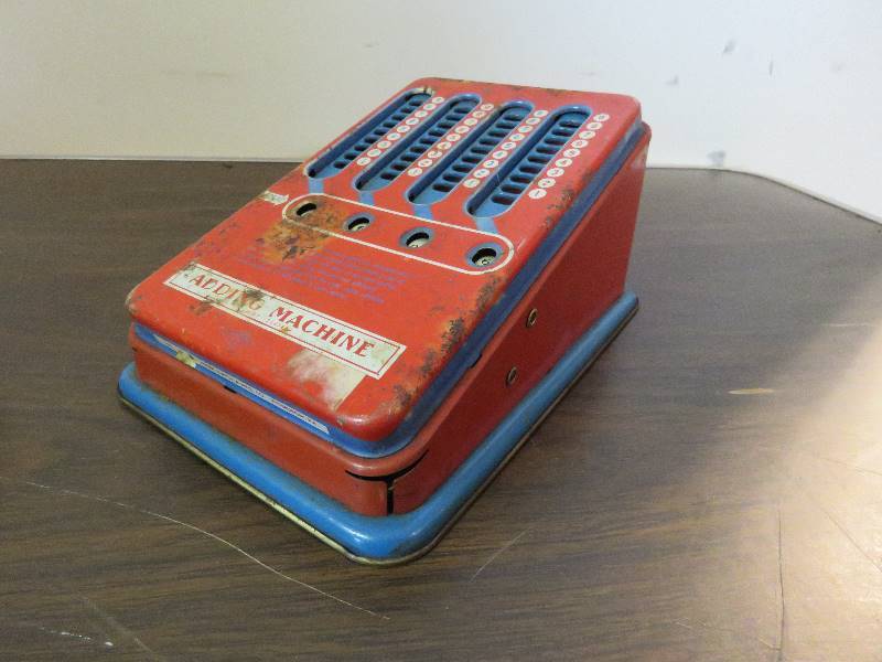 lot 659 image: Antique Adding Machine