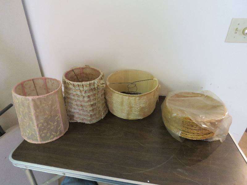 lot 678 image: Vintage Light Shades