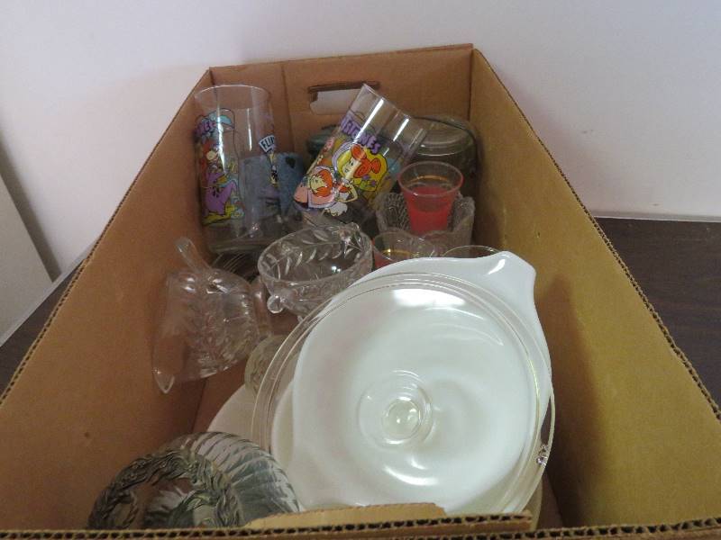 lot 682 image: Collectible Kitchen Items