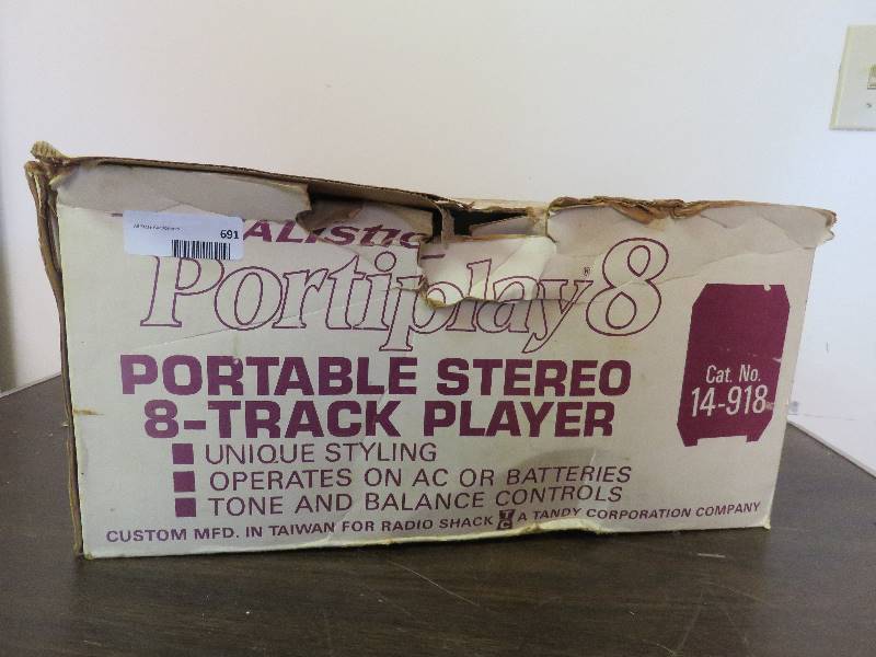 lot 691 image: Vintage 8 Track Player