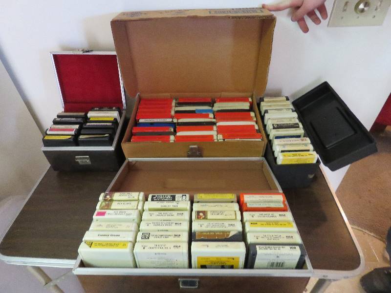 lot 693 image: Vintage 8 Tracks
