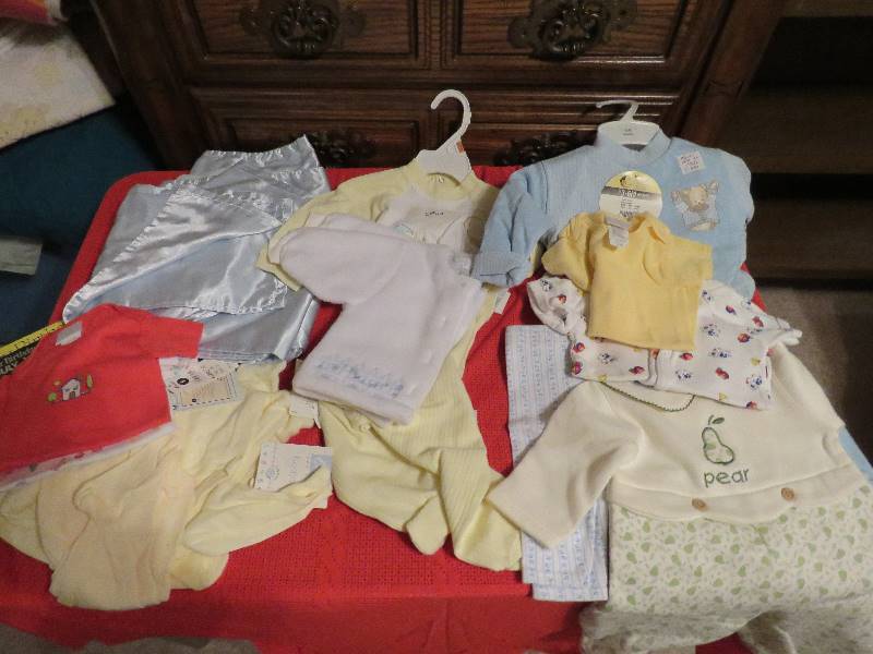 lot 925 image: Baby Clothes