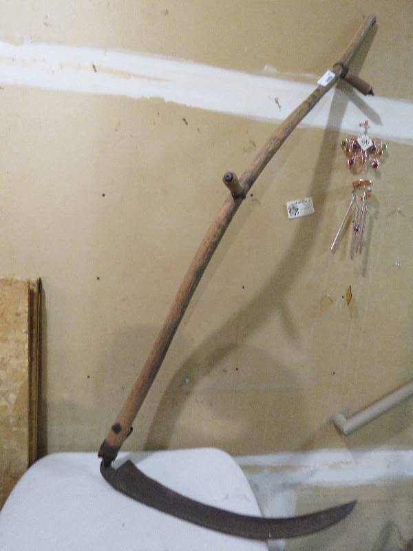 lot 938 image: Vintage Scythe