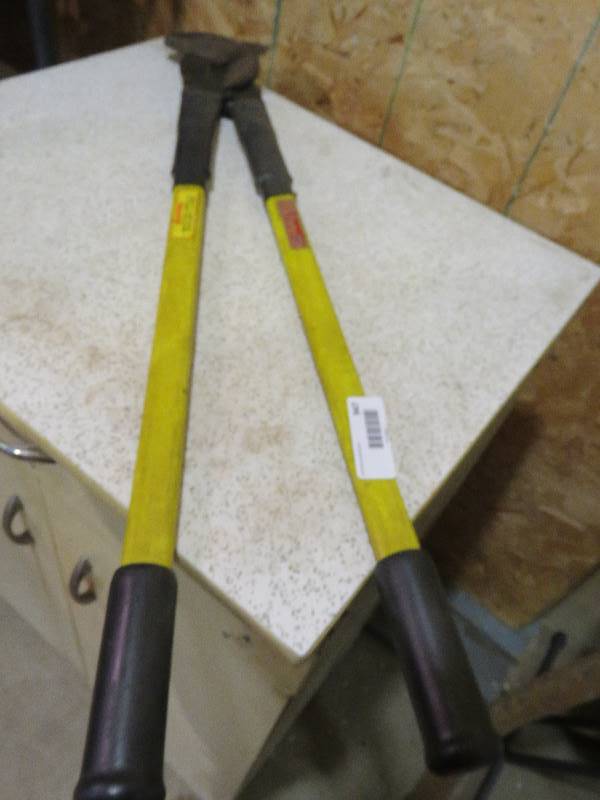 lot 947 image: Bolt Cutter