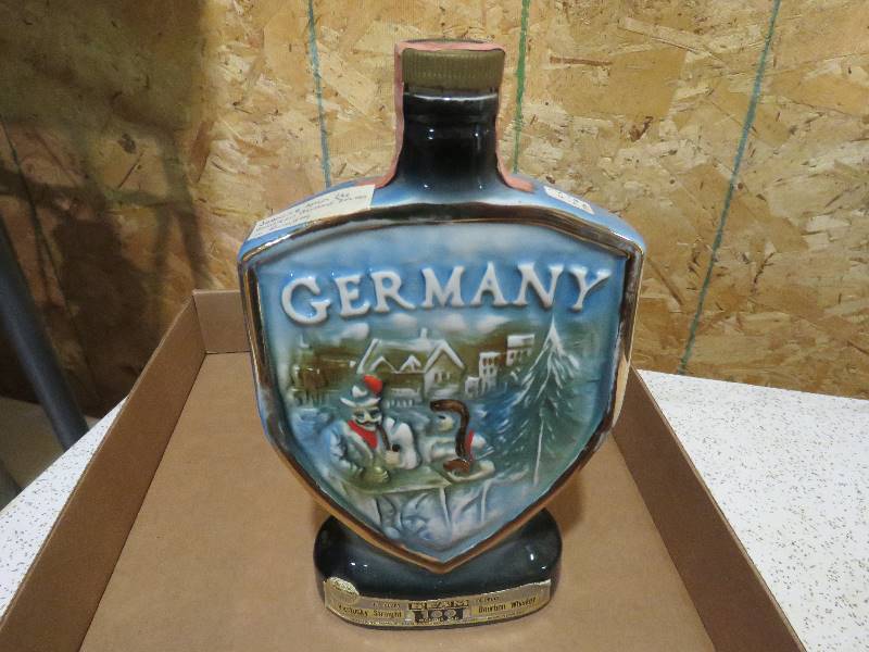 lot 955 image: Collectible Jim Beam Decanter