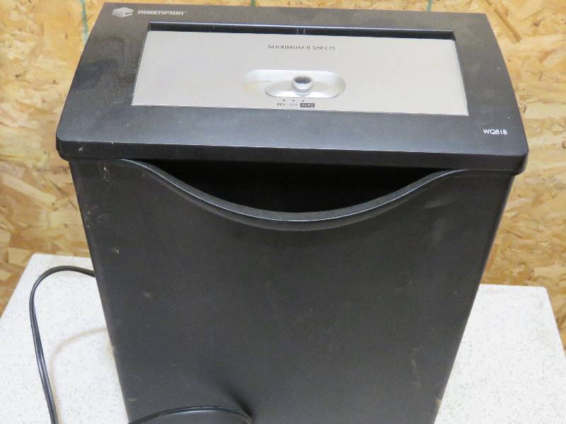 lot 959 image: Paper Shredder