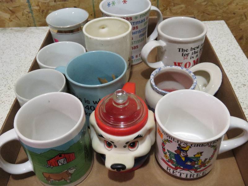 lot 996 image: Collectible Cups
