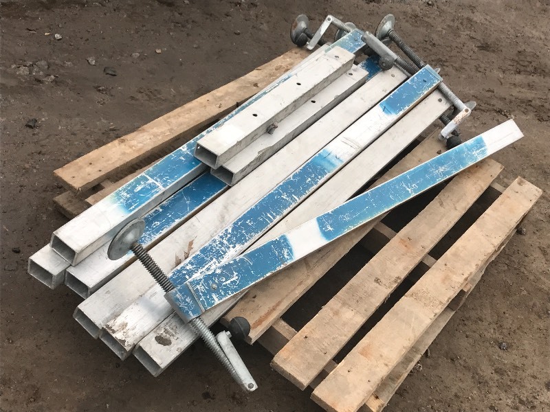 lot 10 image: Lot Of Aluminum Man-Lift Support Ar...