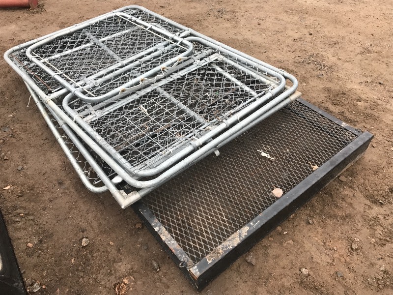lot 18 image: 4x48x96 Truck Rack & Dog Kennel ...