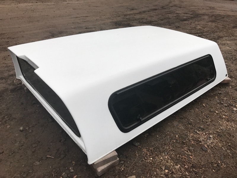 lot 8 image: Truck Topper