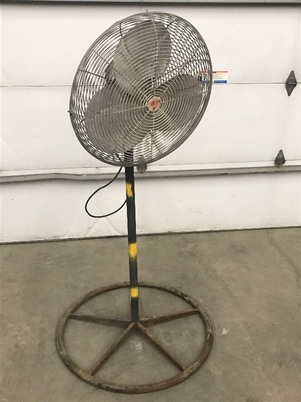 lot 22 image: Dayton 24 Single Speed 120Volt Com...