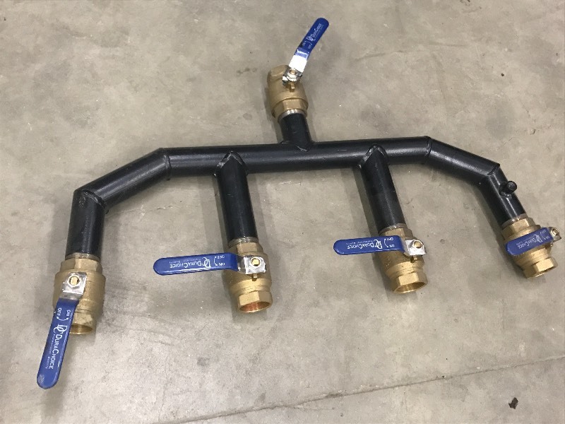lot 53 image: Commercial 1.5 4-Port Hose Splitte...