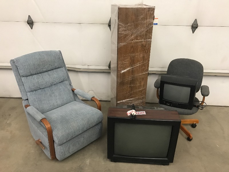 lot 98 image: Lot Of Reclining Chair, Office Cha...