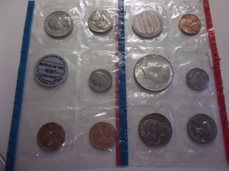 1968 Uncirculated Mint Set With Kennedy Silver Half 40% S & D