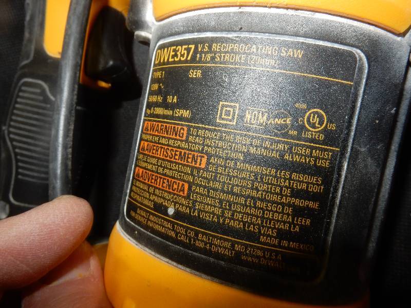 lot 37 image: DEWALT, DWE357 reciprocating saw.. No blades