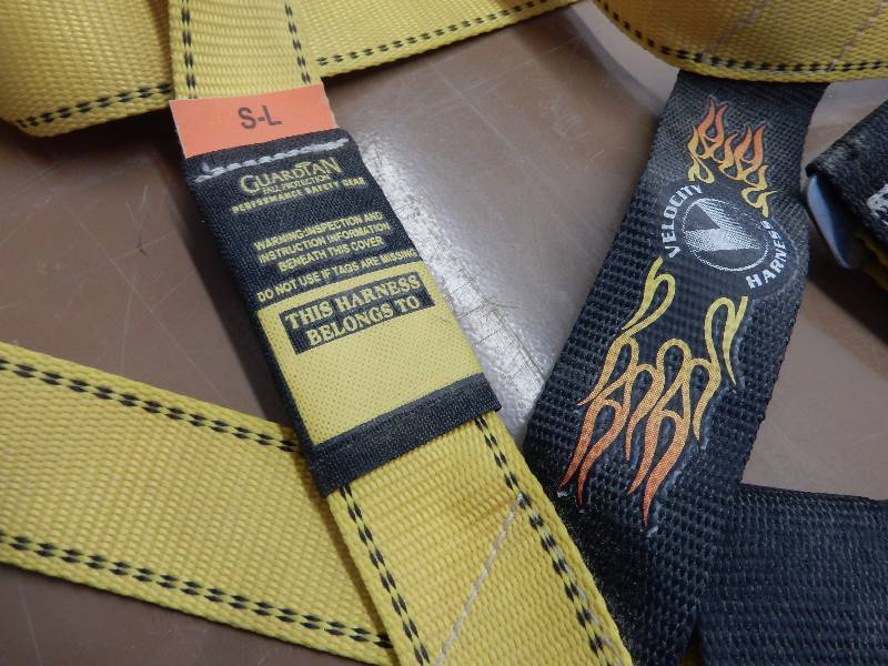 lot 28 image: Guardian Velocity Harness.. Like new.. S-L size