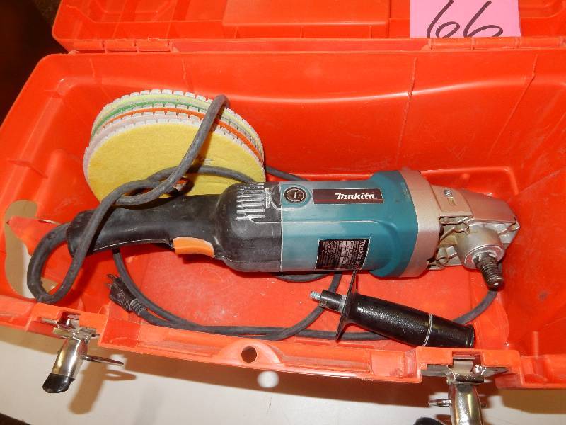 lot 66 image: Makita 9227C Sander