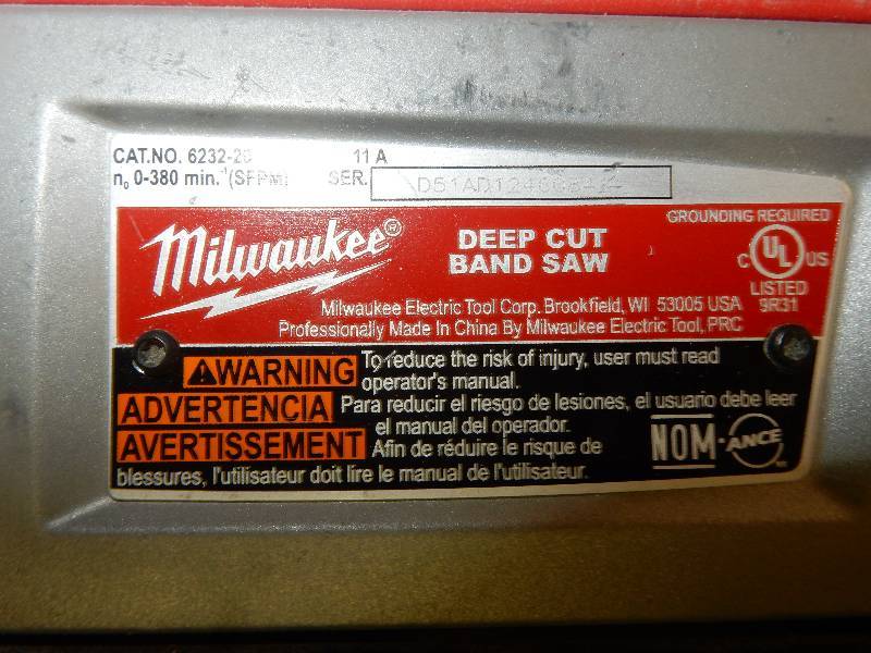 lot 80 image: Milwaukee, Deep Cut Band Saw