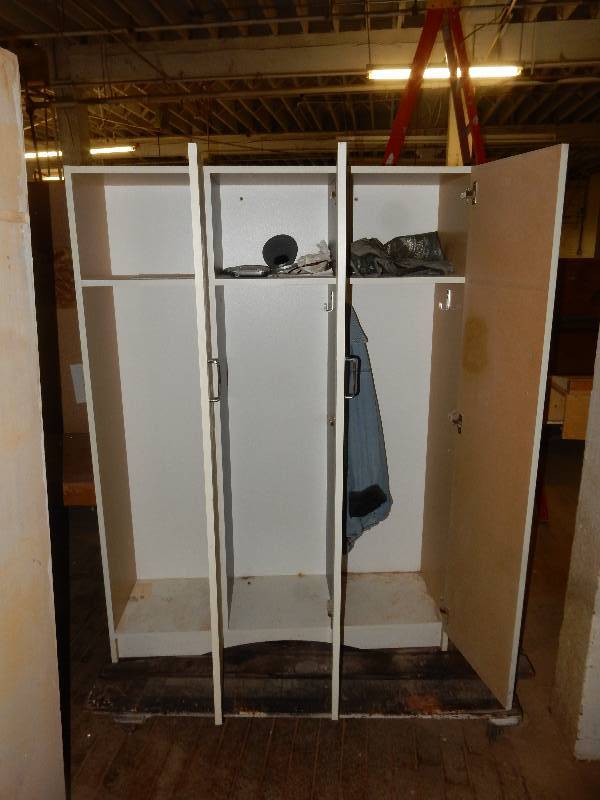lot 139 image: Wood Lockers