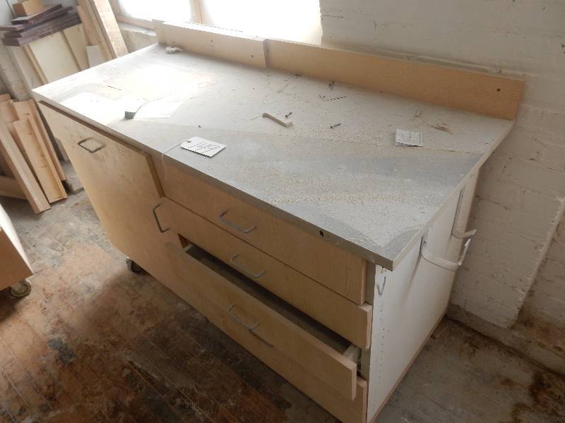 lot 149 image: Work Bench