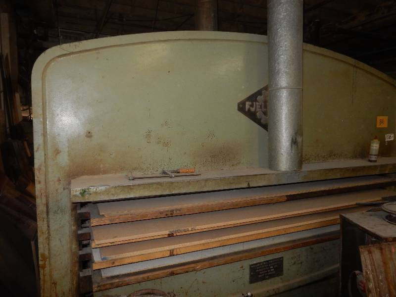 lot 10E image: Fjellman and Wintker Company Hydraulic press..