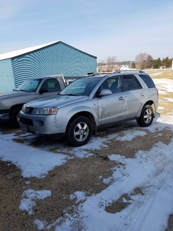 lot 6 image: 2007 Saturn VUE,  Front Wheel Drive