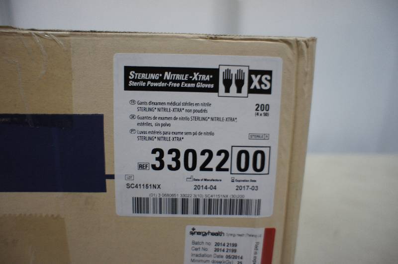 lot 73 image: 1 Case of Kimberly Clark - Sterling Nitrile - Xtra Sterile Powder Free Exam Gloves Size Small - 200 Pairs of Gloves