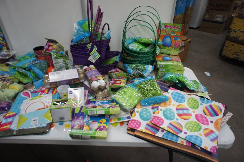 lot 211 image: MASSIVE - Lot of Easter Decorations - Eggs - Egg Coloring Kits - Baskets - Grass - Tons of Decorations - MORE