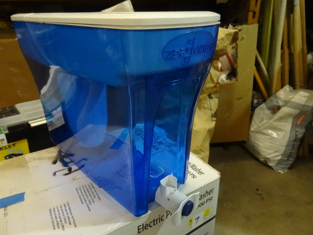 lot 12 image: Used Zerowater Water Filter Pitcher ZeroWater 23 Cup Dispenser