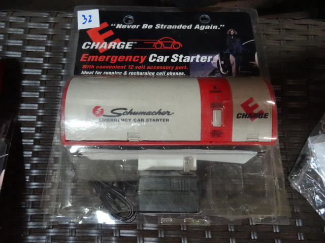 lot 32 image: NEW Schumacher E-Charge Emergency Car Starter
