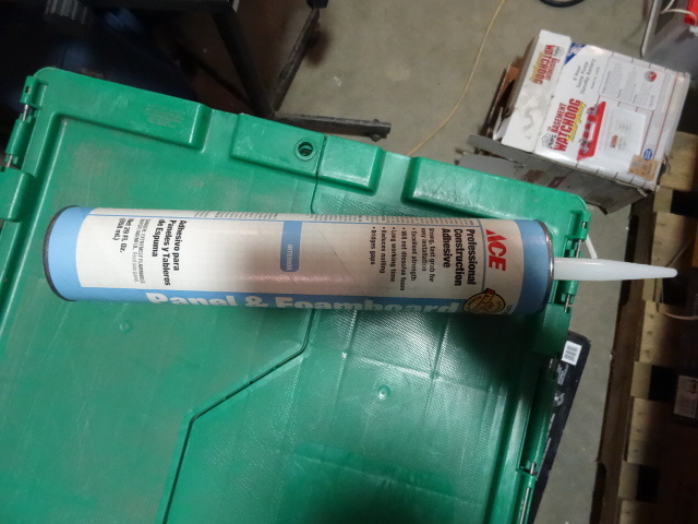 lot 80 image: NEW Qty 4 LARGE Caulk Tubes (29 oz ea) ACE Pro Construction Adhesive