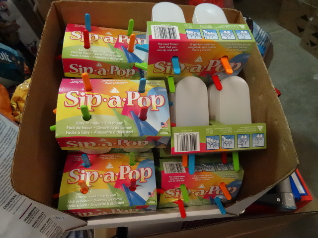 lot 121 image: NEW Qty 12 Packs of 4 each Sip-A-Pop Frozen Popcicle makers