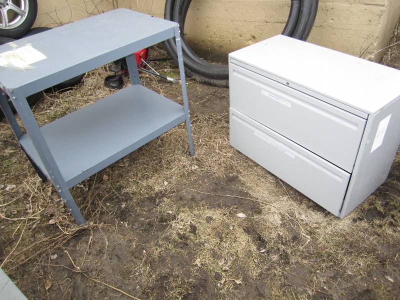 lot 44 image: Metal work table 3 x 2 feet and fil...