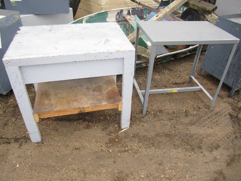 lot 47 image: Metal work table 2 x 3 top wood wo...