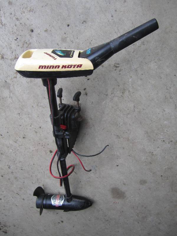 lot 18 image: Minkota turbo 27 lb thrust trolling...
