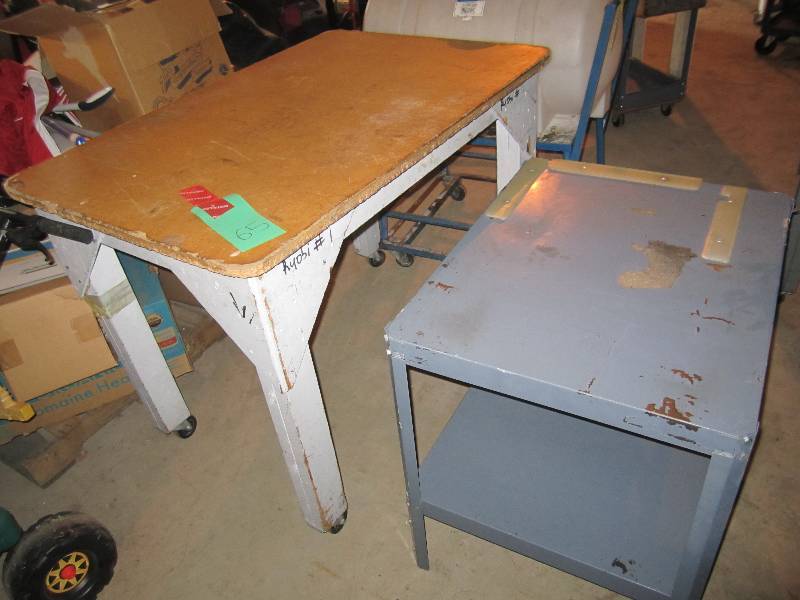 lot 65 image: Metal table 24 x 29  and a table on...