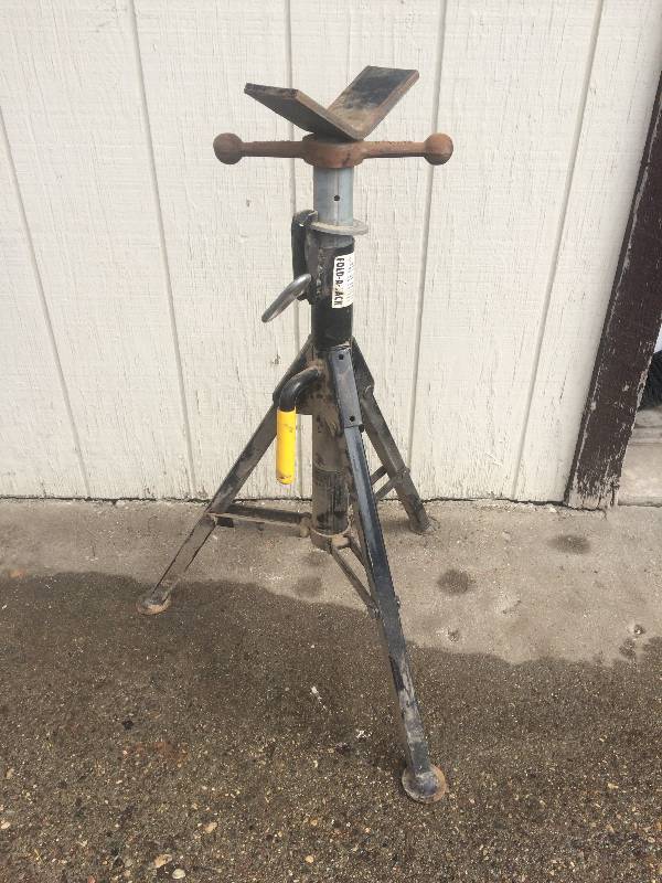Heavy Duty V Head Pipe Stand