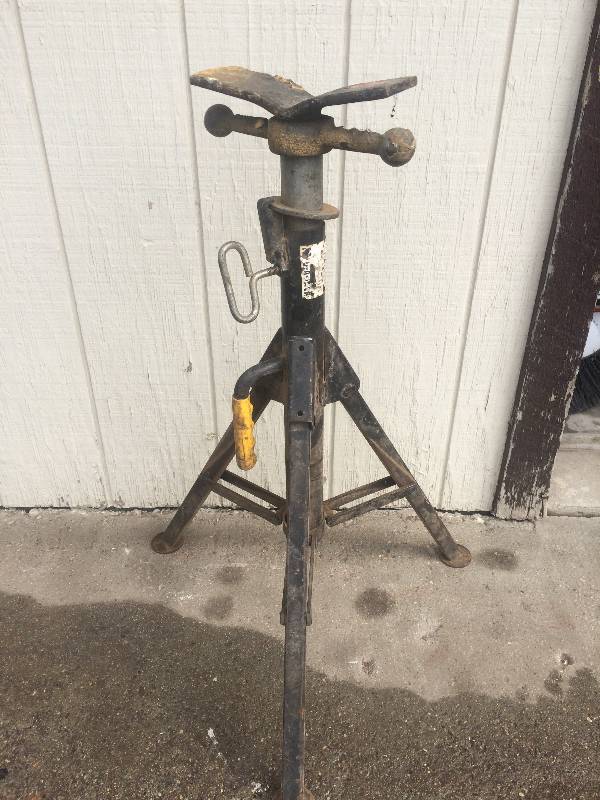 Heavy Duty V Head Pipe Stand