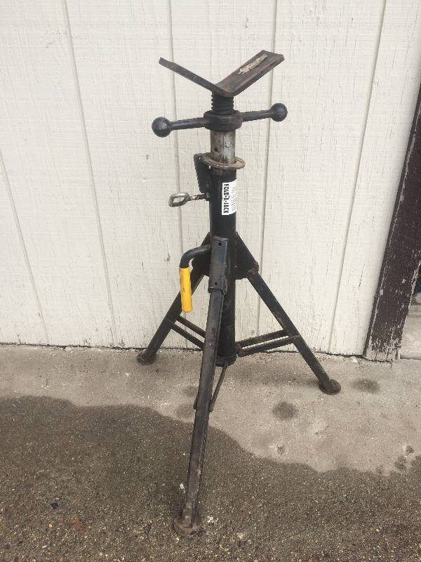 Heavy Duty V Head Pipe Stand