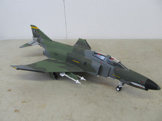 lot 56 image: Diecast CDC Armour Collection Fighter Jet