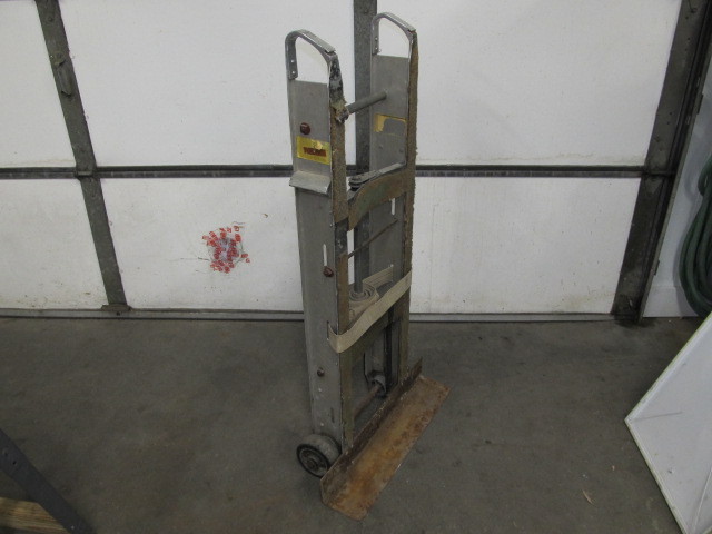lot 68 image: Heavy Duty Hand Truck