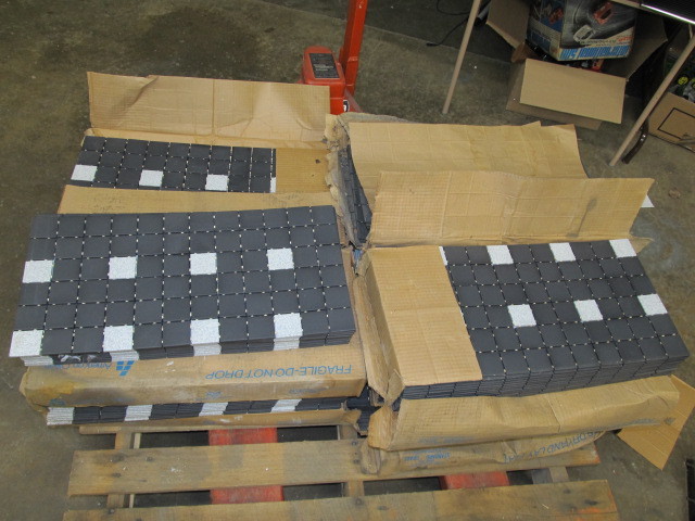 lot 67 image: Lot of NEW American Olean Ceramic Mosaic Tile