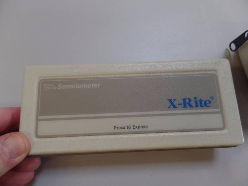 HANDHELD SENSITOMETER