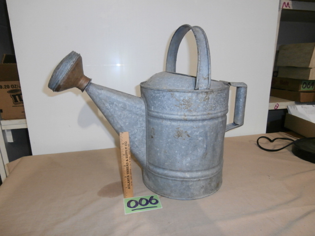 lot 6 image: Vintage Tin Watering Can
