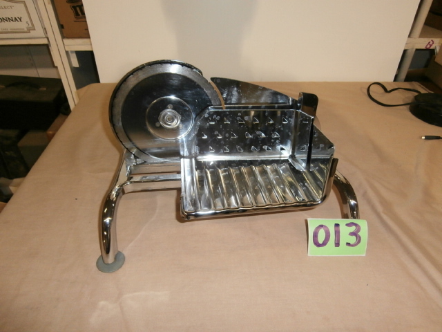 lot 13 image: Manual Food Slicer