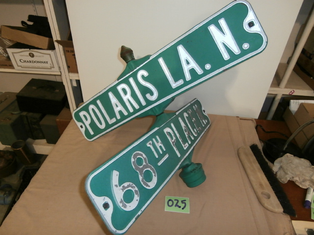 lot 25 image: Very Nice Vintage POLARIS LA. N. Street Sign