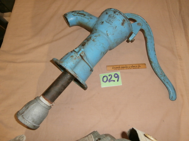 lot 29 image: Vintage Cistern Pump Jack