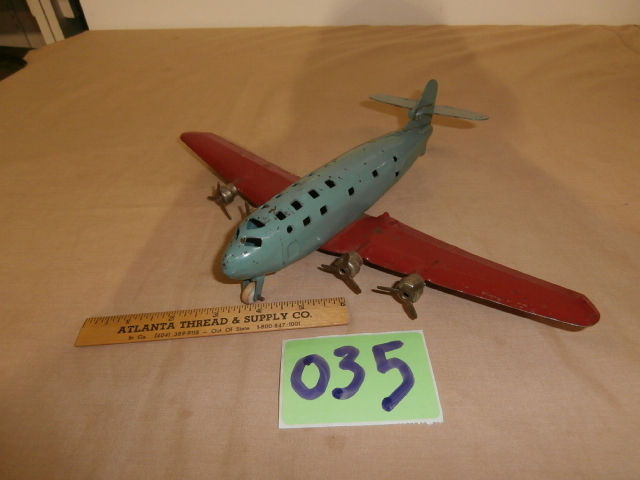 lot 35 image: Vintage Wyandotte Pressed Steel Airplane