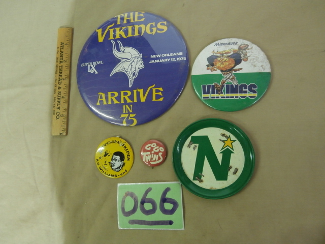 lot 66 image: Group of Vintage Local Sports Teams Buttons